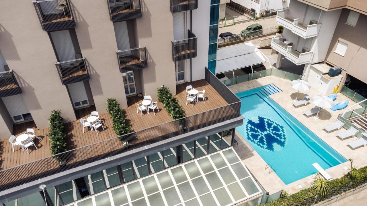 Hotel Astor Alba Adriatica Exterior foto